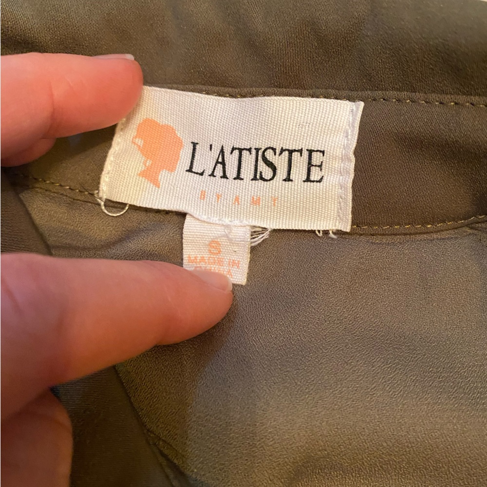 High end button down - Picture 3 of 3